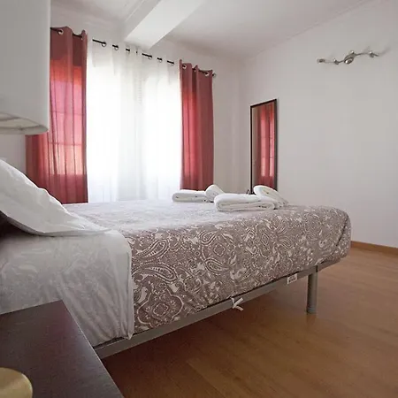 Waters House - Feel At Ir Our Sea Peniche