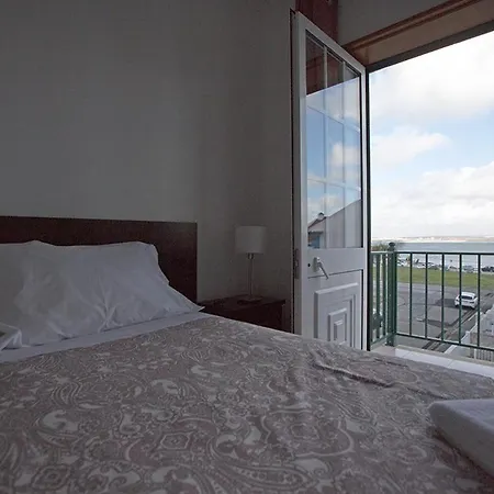 Waters House - Feel At Ir Our Sea Holiday home *