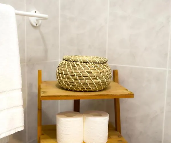 Waters House - Feel At Ir Our Sea Peniche